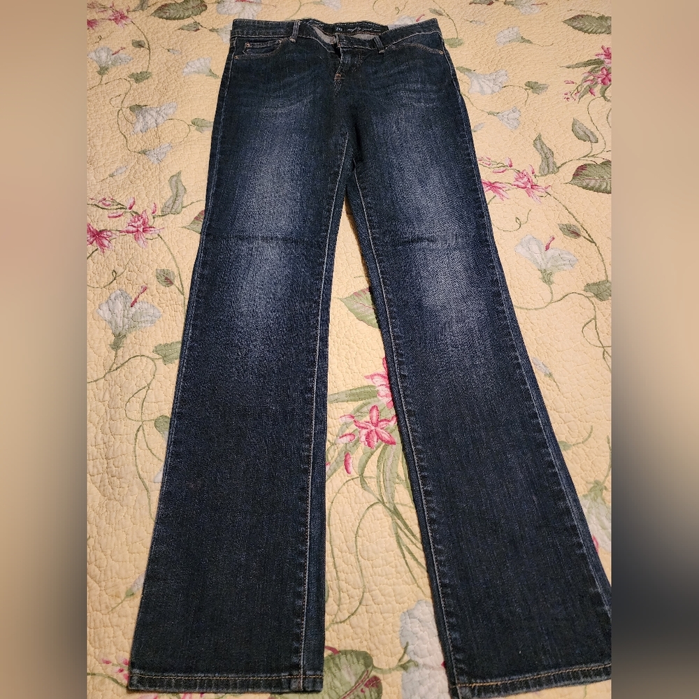 Levi's BNWOT Demi Curve Dark Wash Jeans 26